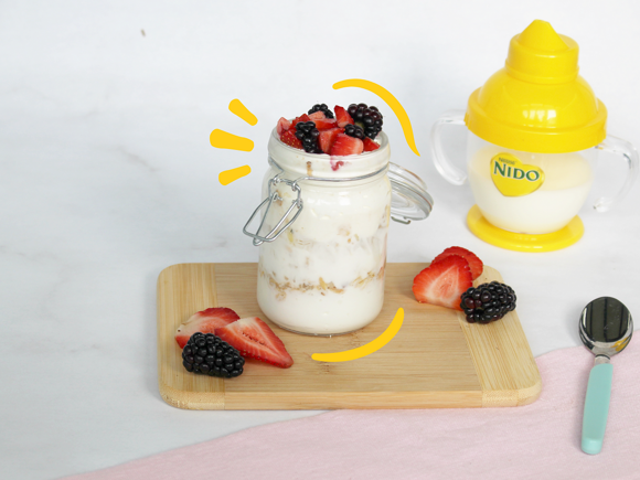 vaso con yogurt con frutas para bebe vaso entrenador con leche nido