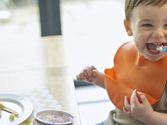Cómo brindar una dieta saludable para los niños pequeños