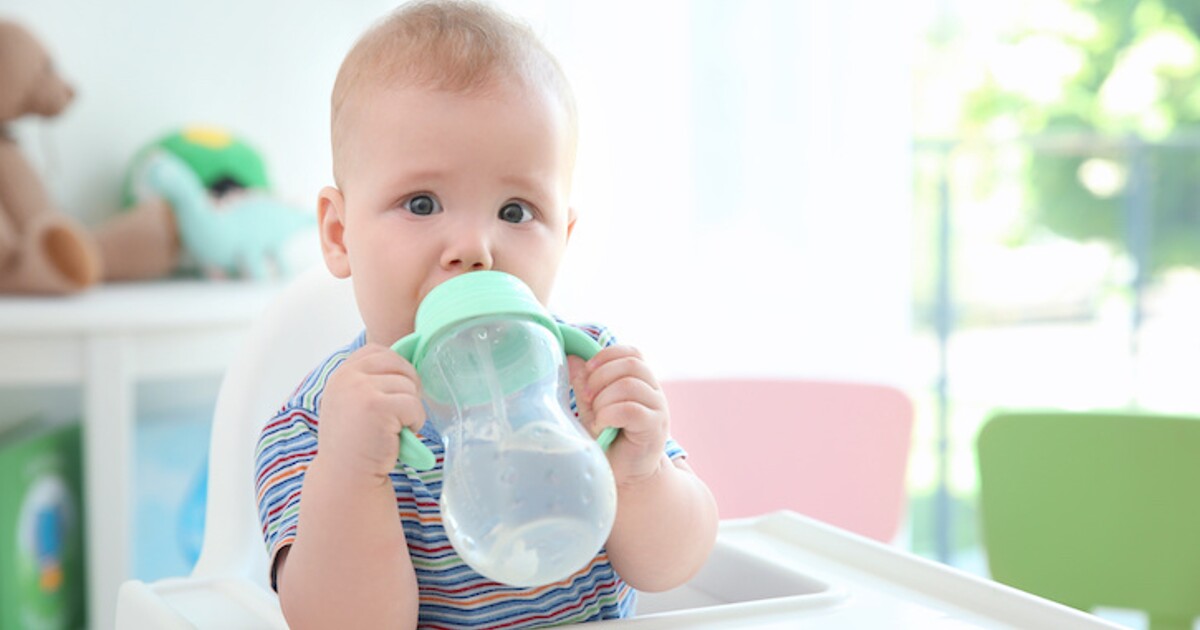 Desde cuándo pueden beber agua los bebés?